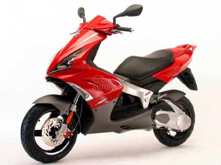  rent a sccoter Peugeot JetForce 50